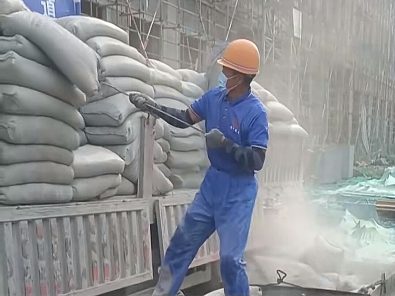 智能装车系统利用，代替危险品货物装卸