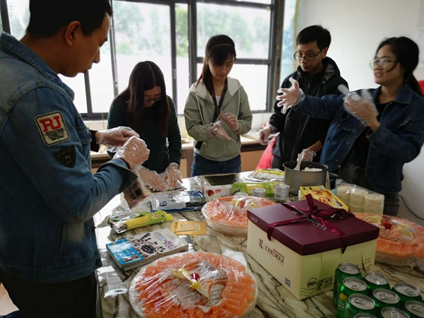 仓储企业员工生日会 仓储企业员工生日会
