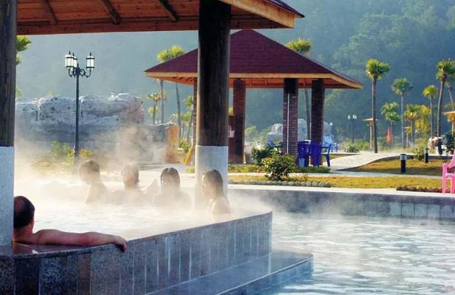 拉萨仓储员工温泉游记 拉萨仓储员工温泉游记